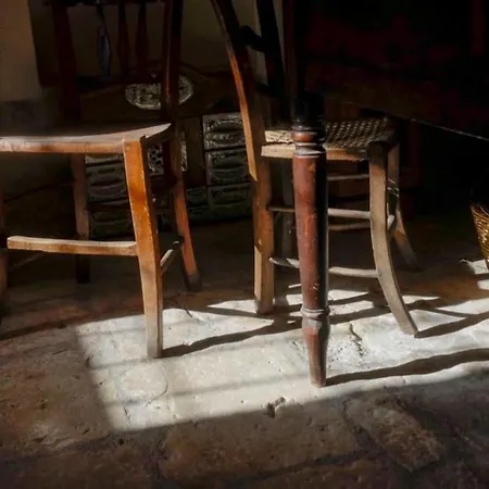 The Garden Among Lemons Casa de Férias