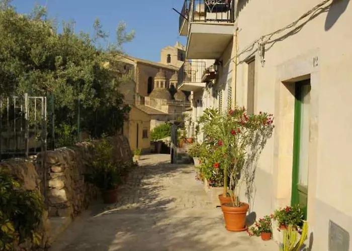 The Garden Among Lemons Casa de Férias *